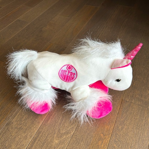 Edmonton‎ oilers pink unicorn plush - Picture 1 of 4